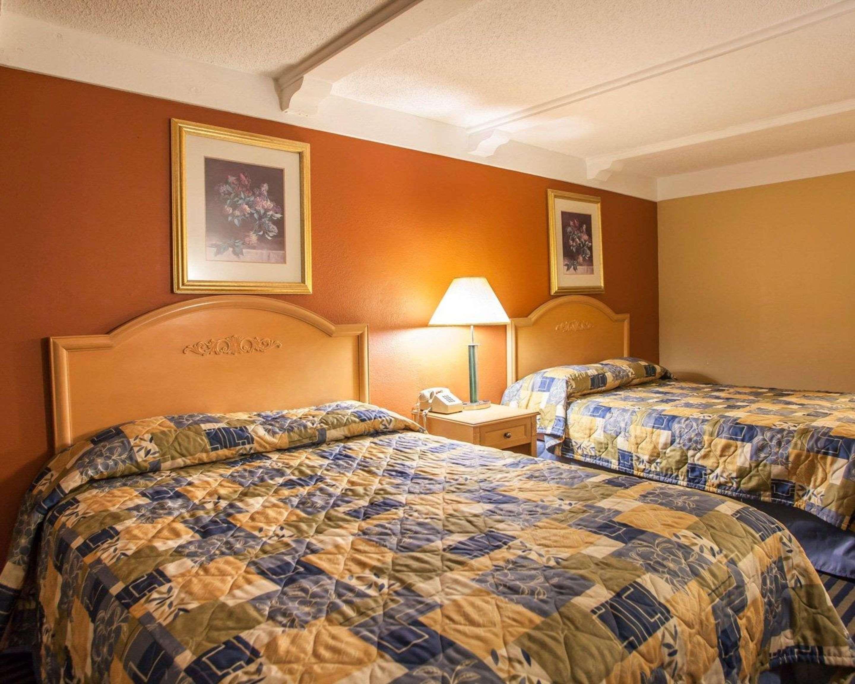 Relax Inn Saint Charles Esterno foto