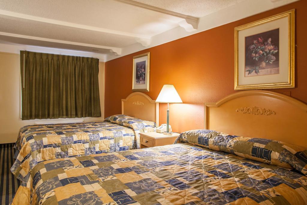 Relax Inn Saint Charles Esterno foto